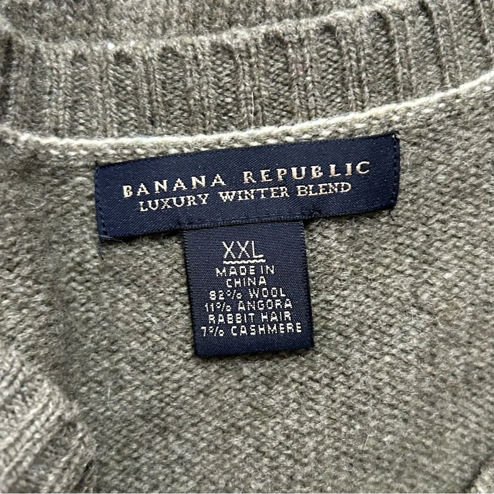 VTG Banana Republic Luxury Blend Green Sweater Vest Wool Angora Cashmere Preppy